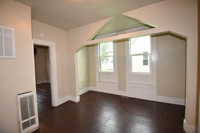 Building Photo - Affordable Two Bedroom Home in Greenfield