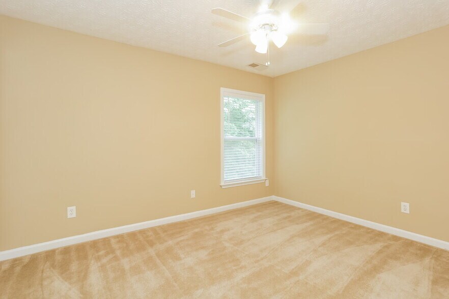Building Photo - 934 Mill Creek Ave