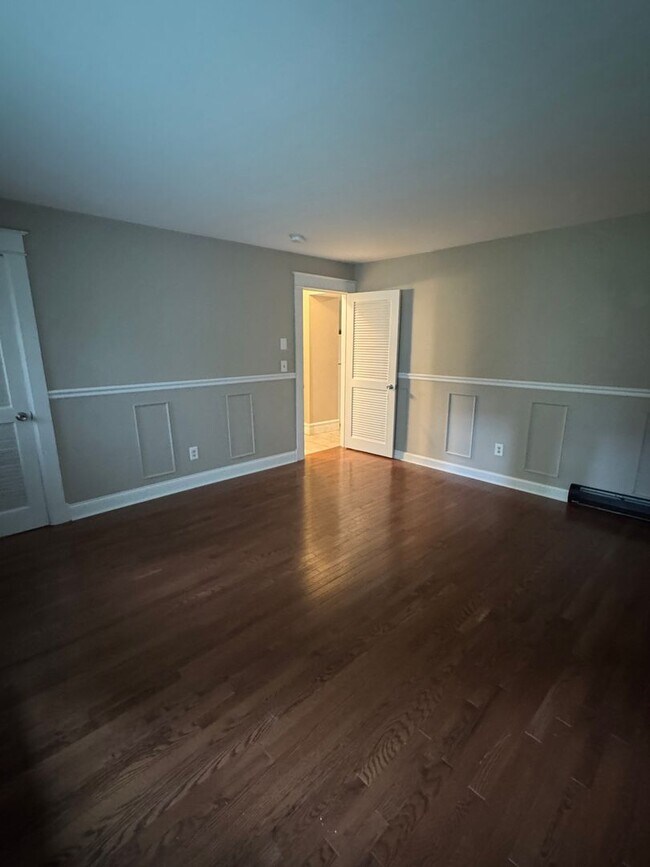 Building Photo - 308 Hudson Ave