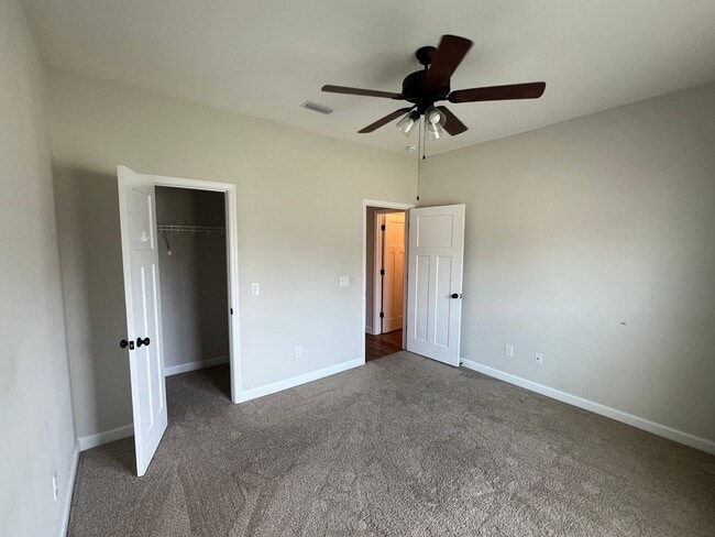 Building Photo - Valley Stream Subdivision!