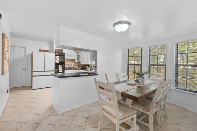 Building Photo - 1106 Oriole Ln