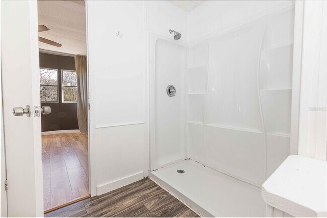 Building Photo - 1824 Marion County Rd