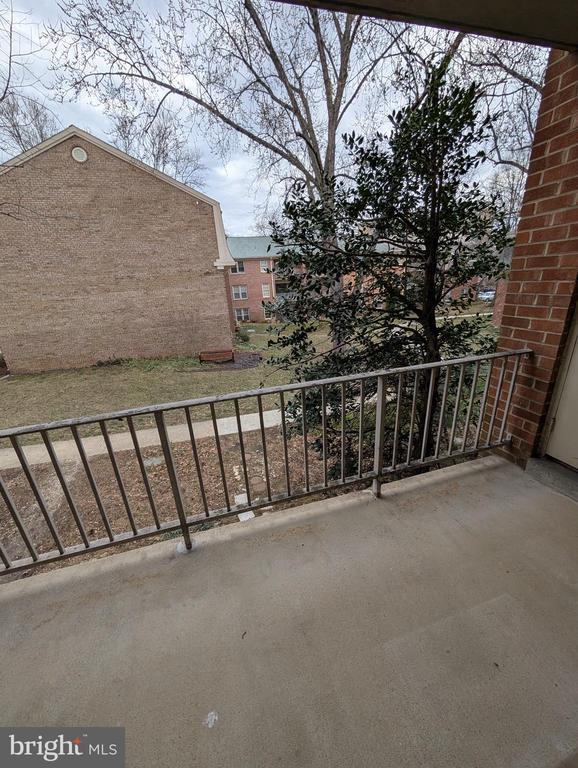 Building Photo - 5964 Westchester Park Dr