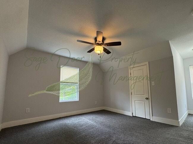 Building Photo - RANCH STYLE HOME!!!