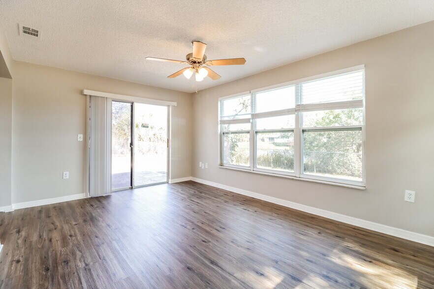 Building Photo - 3216 Kismet Ct