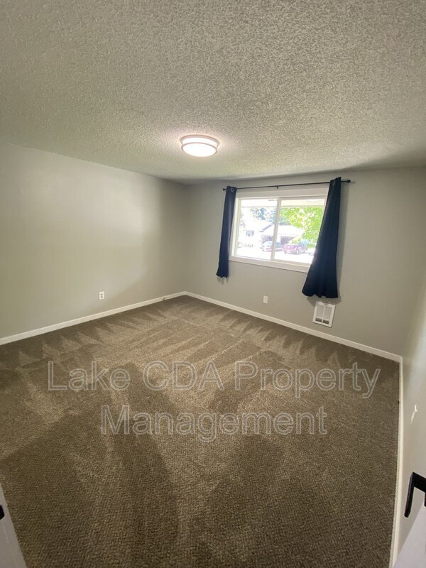 Building Photo - 3410 Belmont Rd