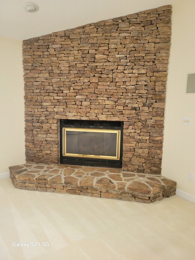 Building Photo - 148 Lakewood Dr