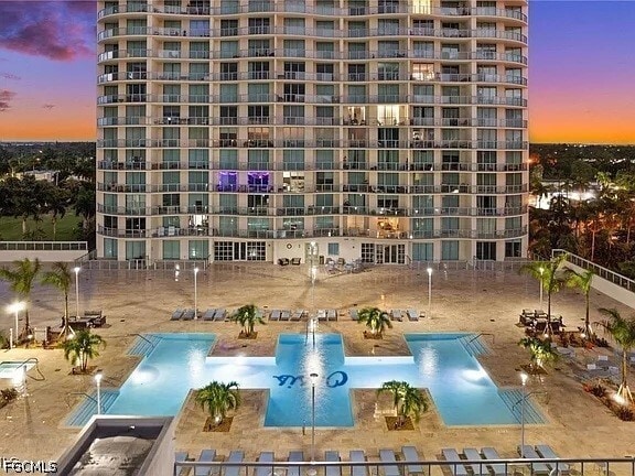 Building Photo - 3000 Oasis Grand Blvd