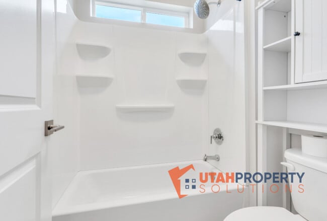 Building Photo - 7632 S Waverly Hls Ln