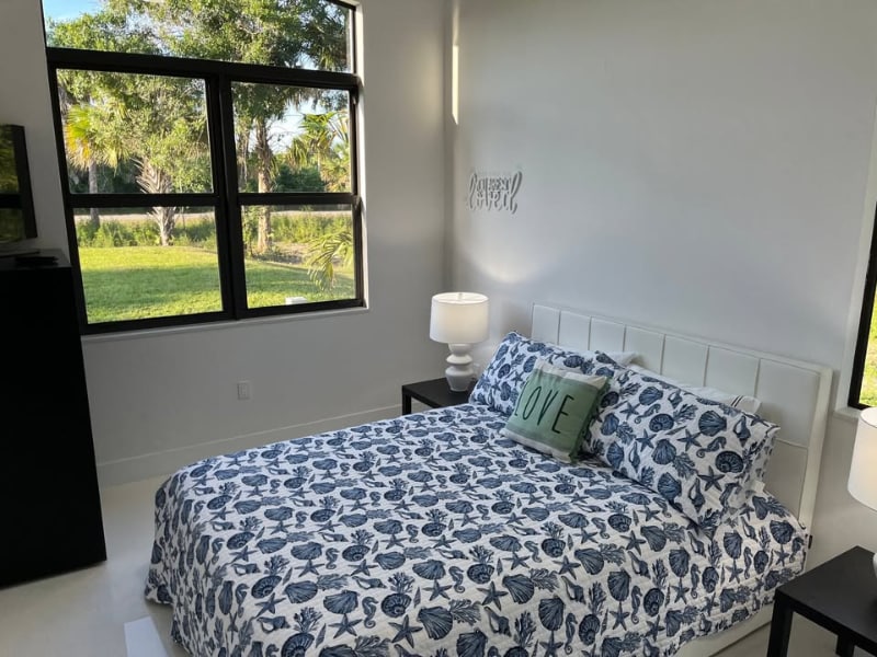 Building Photo - 4320 30th Ave SE