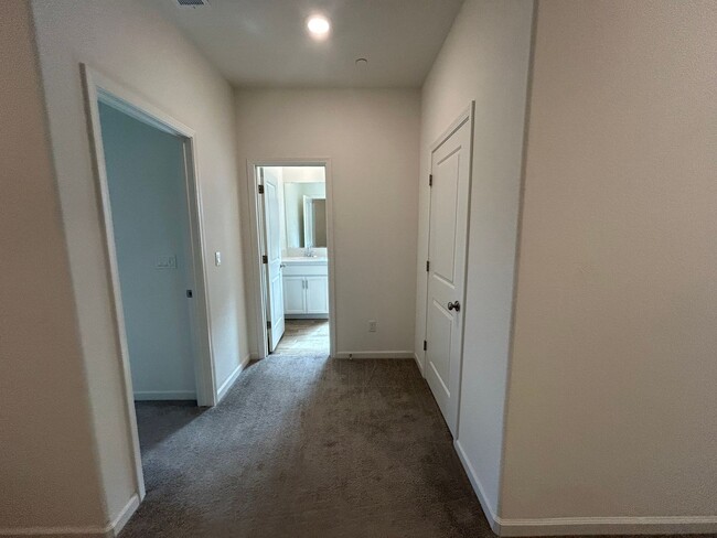 Building Photo - 931 Grimsby Ln