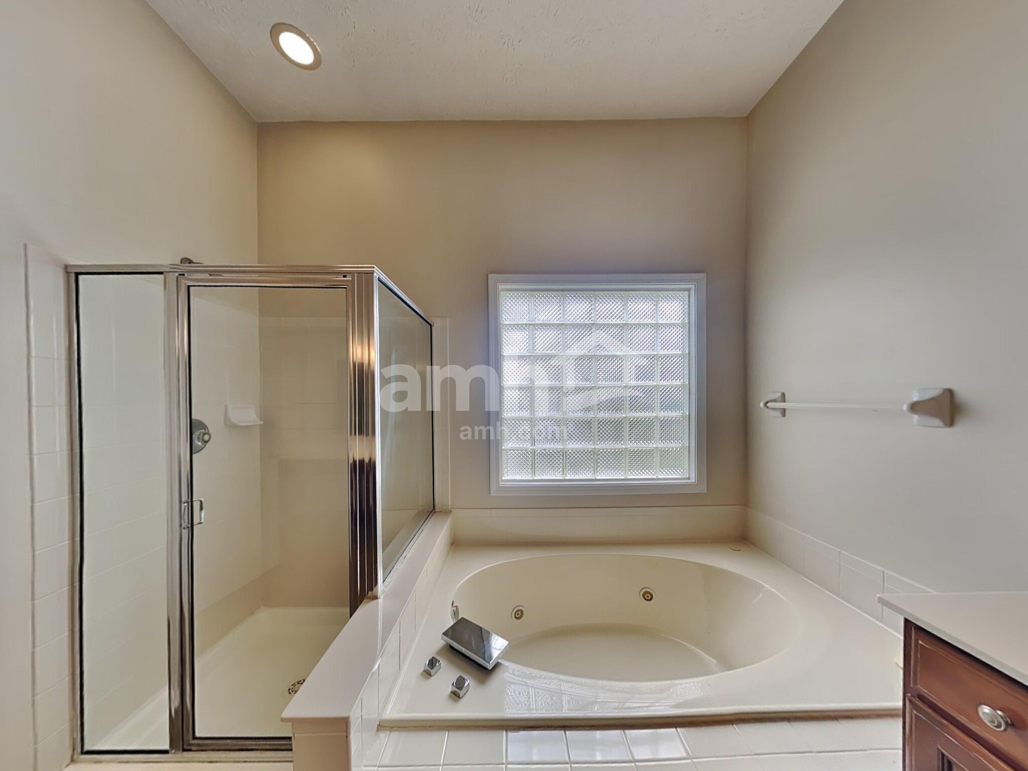Building Photo - 985 Martin Field Dr