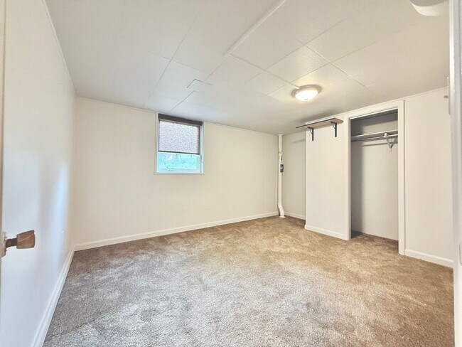 Building Photo - 345 W 1300 N