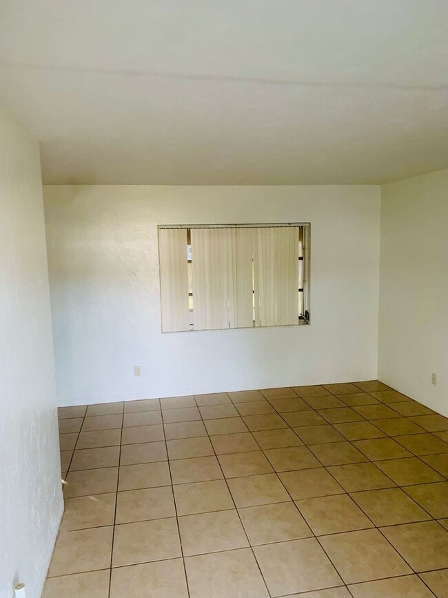 Building Photo - 4379 Neptune Dr SE