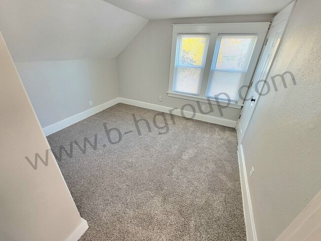 Building Photo - 6411 32nd Ave