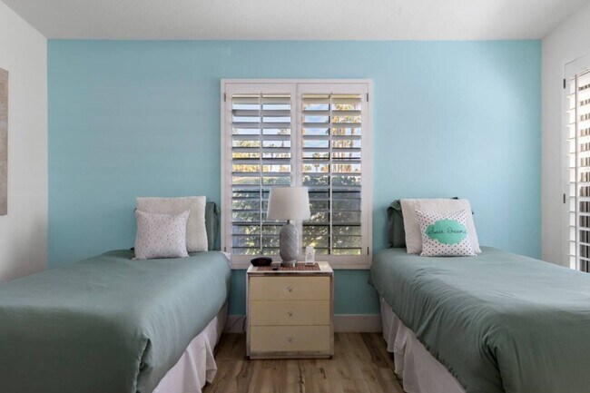 Building Photo - Desert Rose- Condo with Pool and Tennis Co...