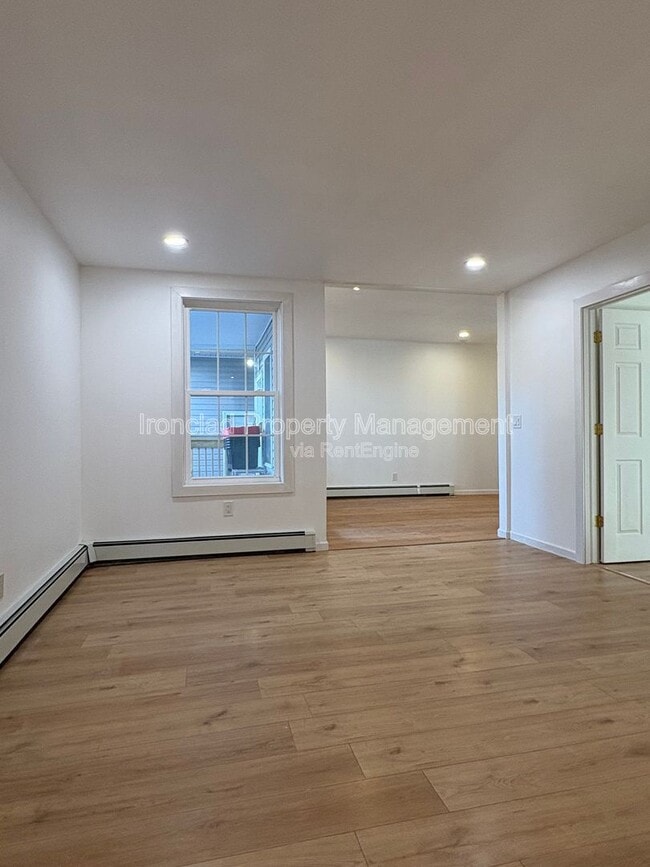 Building Photo - 24 Willis St