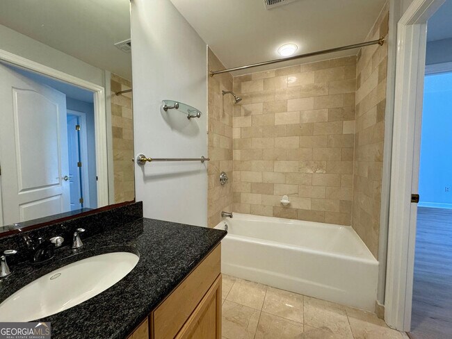 Building Photo - 195 14th St NE