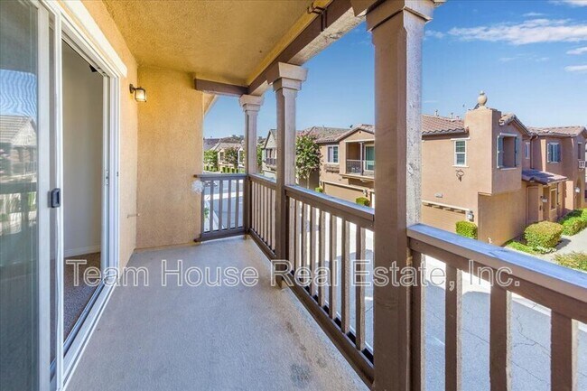 Building Photo - 28440 Mirabelle Ln