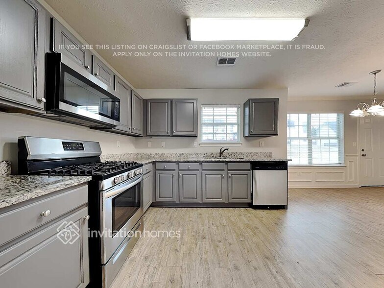 Building Photo - 225 Baltimore Ave