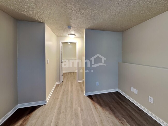 Building Photo - 2848 W 2125 S