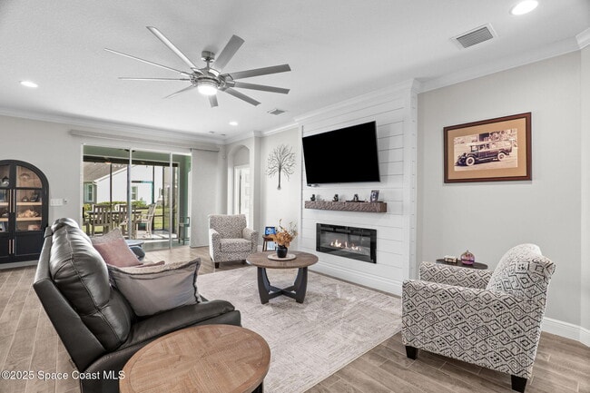 Building Photo - 2718 Addison Dr