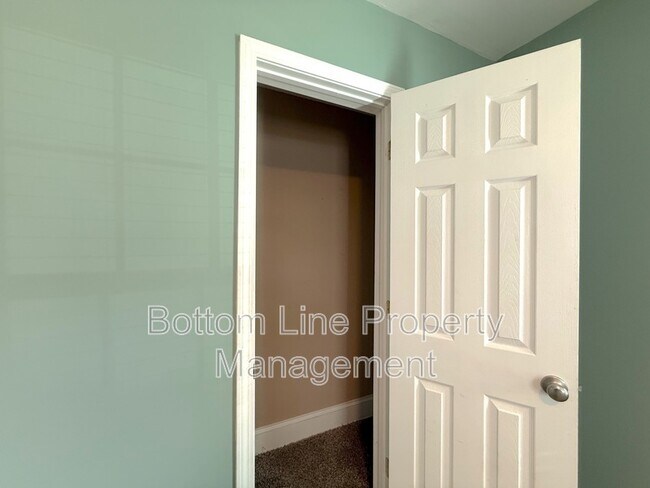 Building Photo - 1215 Milton Ave