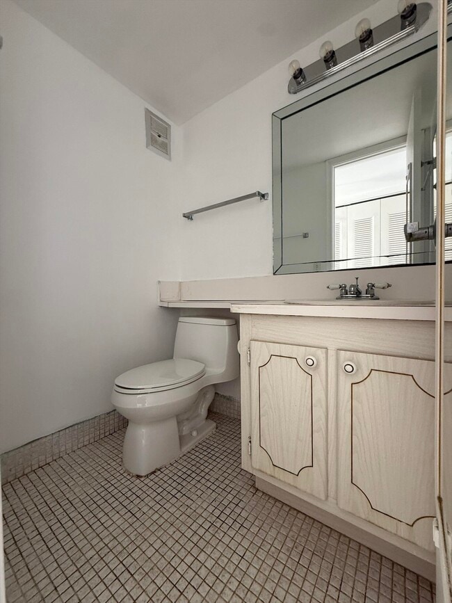 Building Photo - 89 Northampton S