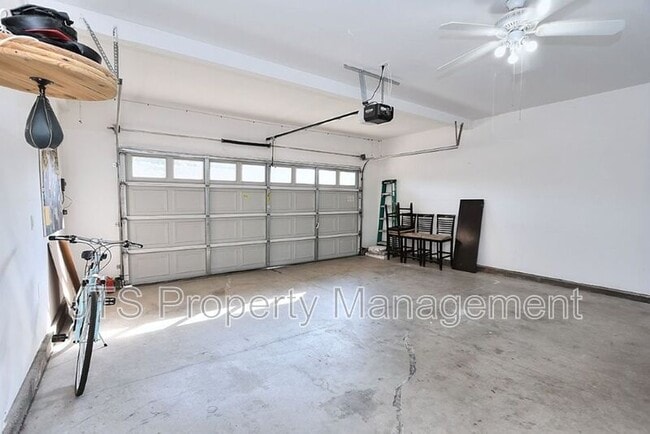 Building Photo - 3232 Balada Way