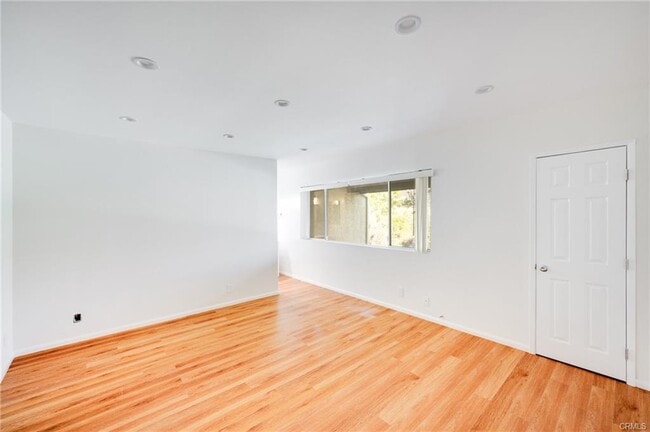 Building Photo - 7727 Vía Napoli