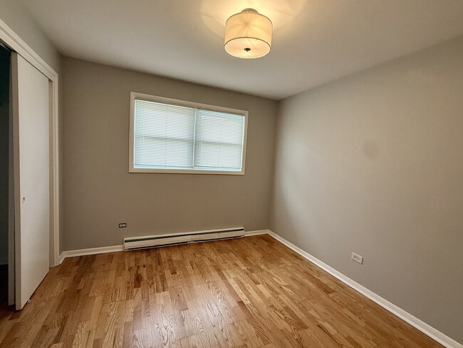 Building Photo - 6864 W Lode Dr