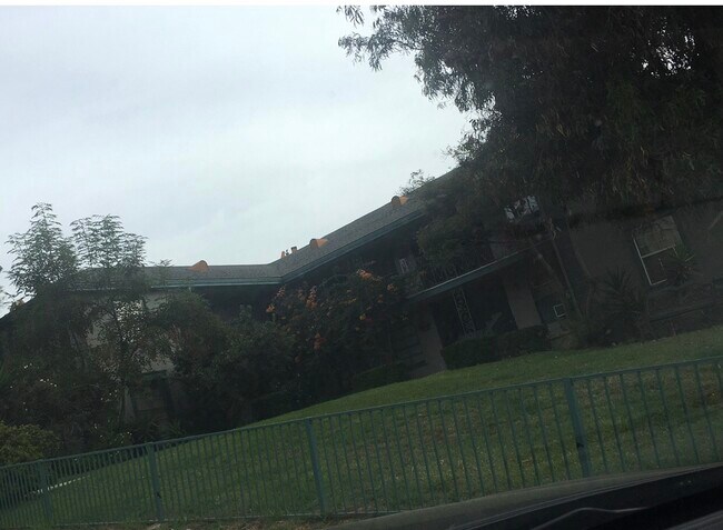 Building Photo - 3454 Waverly Dr