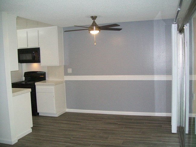 Dining Room - 2445 E Del Mar Blvd