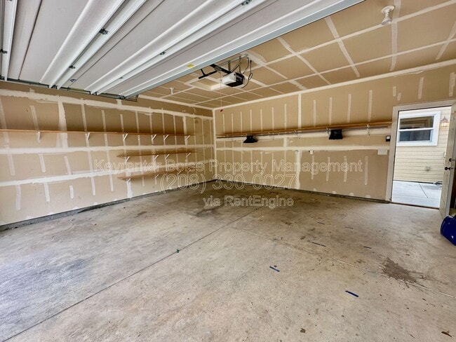 Building Photo - 2225 S Dorothy Ave