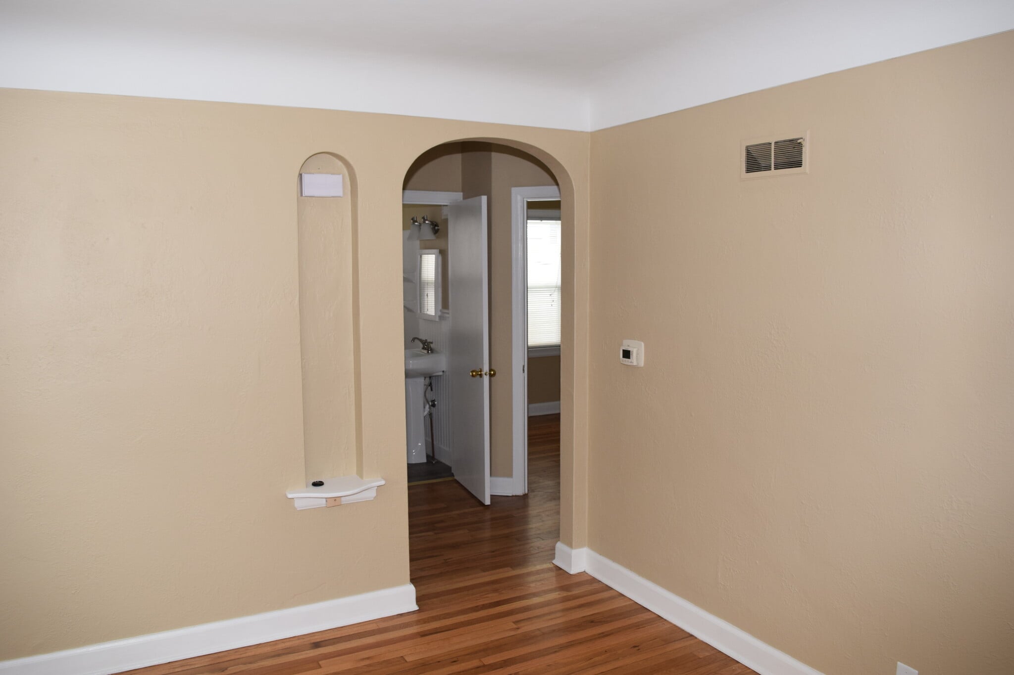 Back to front window - 423 32nd St NE