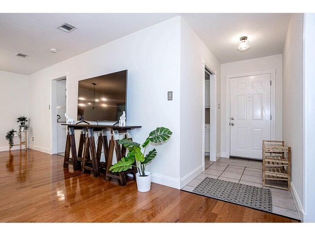 Building Photo - 2311 Westforest Dr