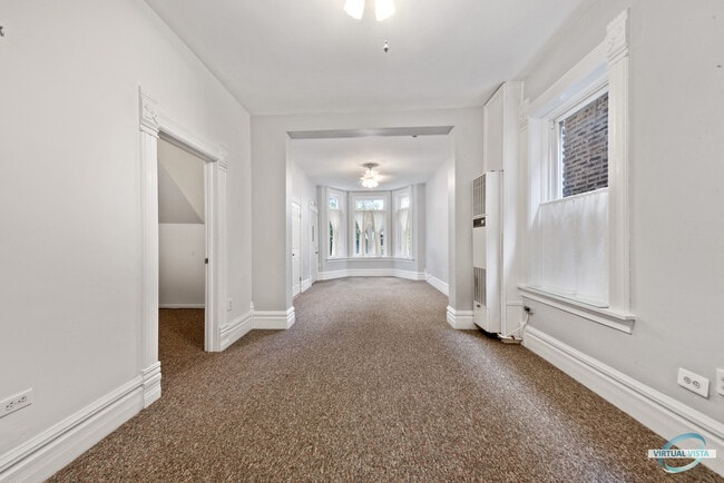 Building Photo - 3510 S Union Ave