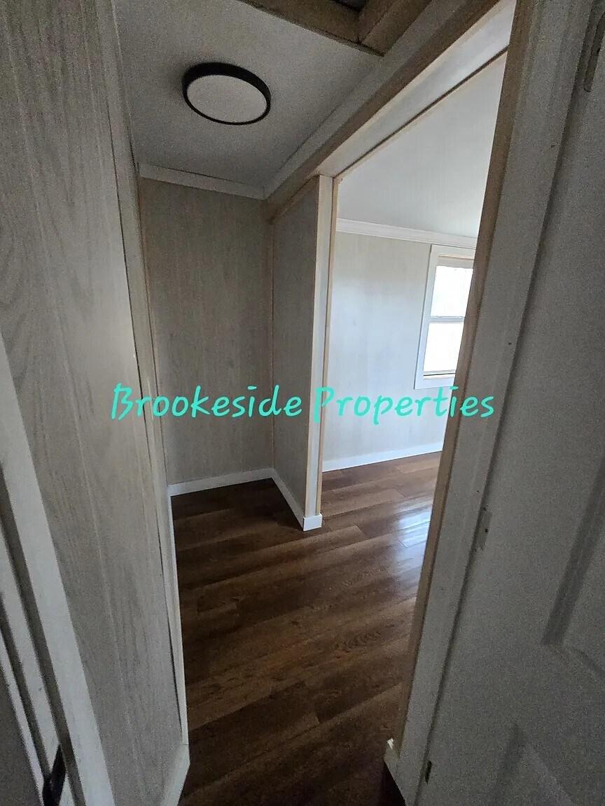 Bedroom - 1326 E Hess Lake Dr