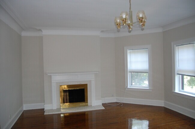LIVING ROOM-FAUX FIREPLACE - 2011 W Fargo Ave
