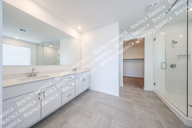 Building Photo - 35581 N Thicket Wy