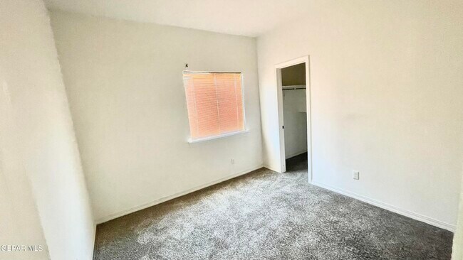 Building Photo - 14372 Chris Zingo Ln