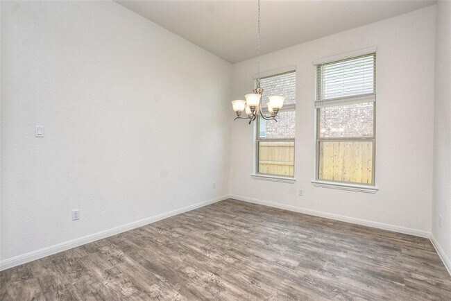 Building Photo - 1449 Morning View Rd