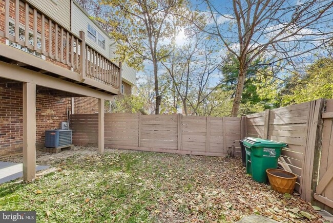 Building Photo - 16 Orchard Dr