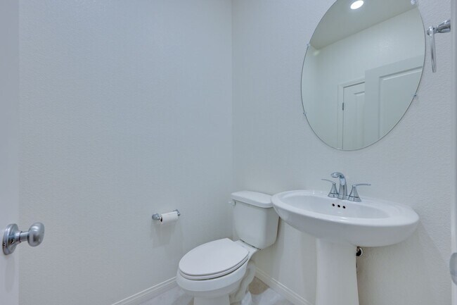 Building Photo - New House!!! Inspirada!!! Across from future Community Pool/Park!!! Tankless water heater!!