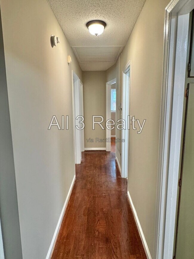 Building Photo - 1149 Beth Manor Dr