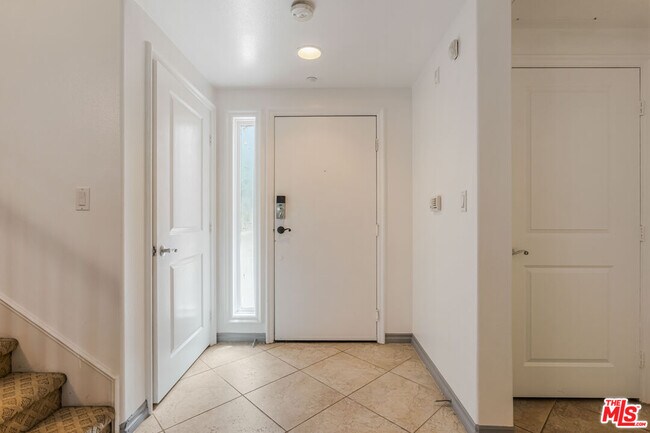 Building Photo - 13031 Villosa Pl