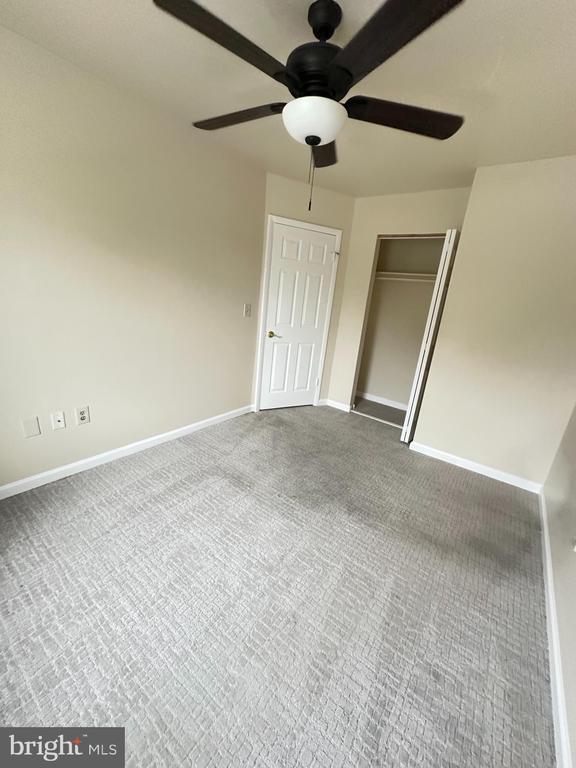 Building Photo - 7122 Cipriano Springs Dr