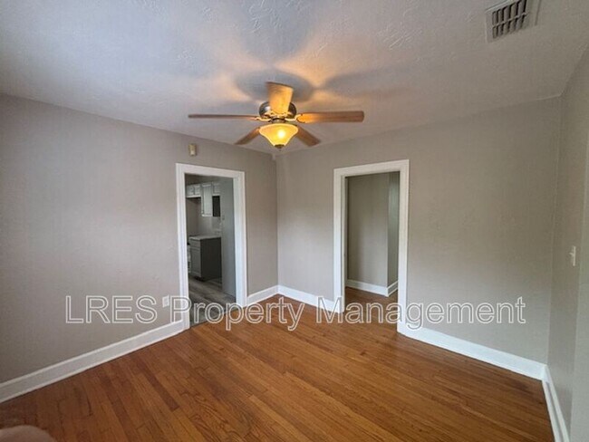 Building Photo - 1523 E Concord St