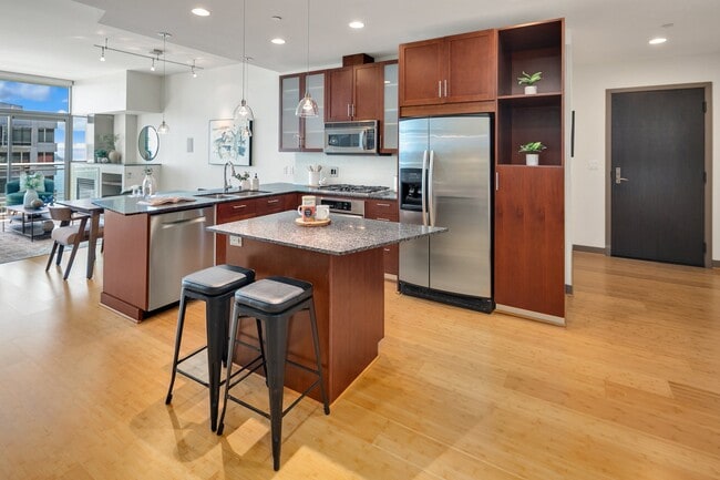 Building Photo - 2033 2nd Ave