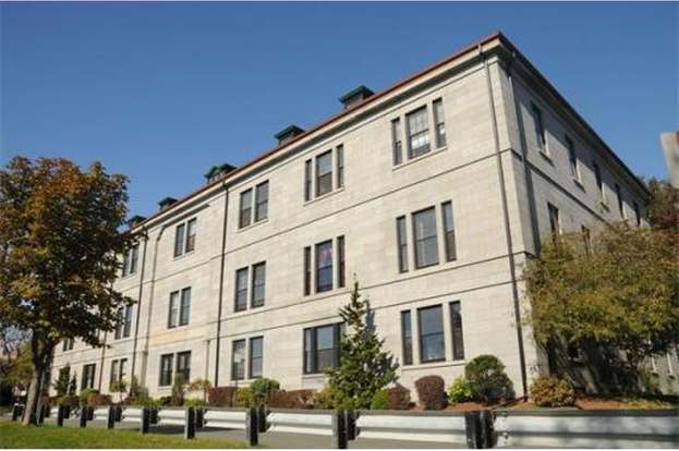 Building Photo - 100 Commandants Wy